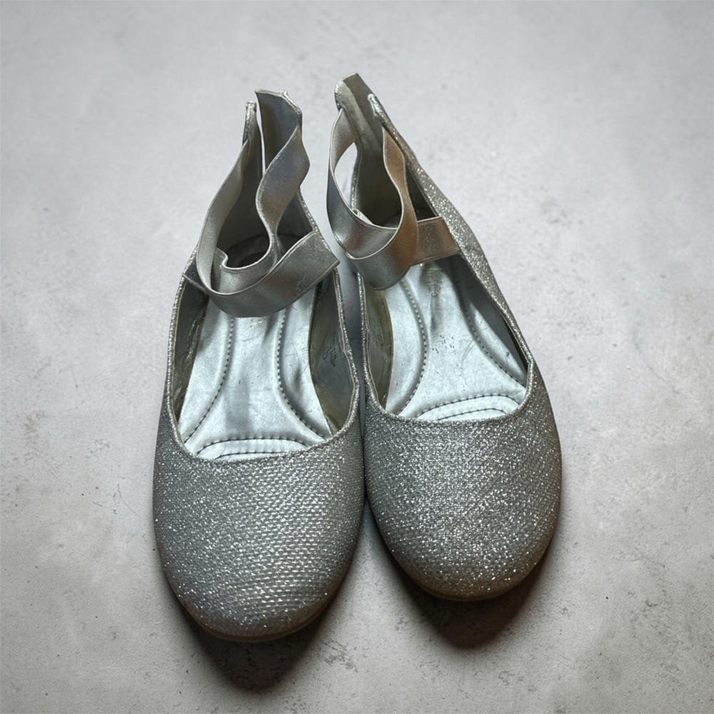 Bella Marie Silver Glitter Girls Ballet Flats with Ankle Strap